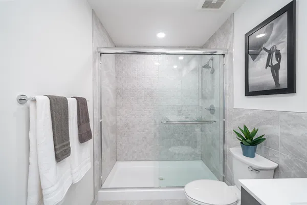 $3,810 | 418 Palisade Avenue, Unit 411, Jersey City, NJ 07307
