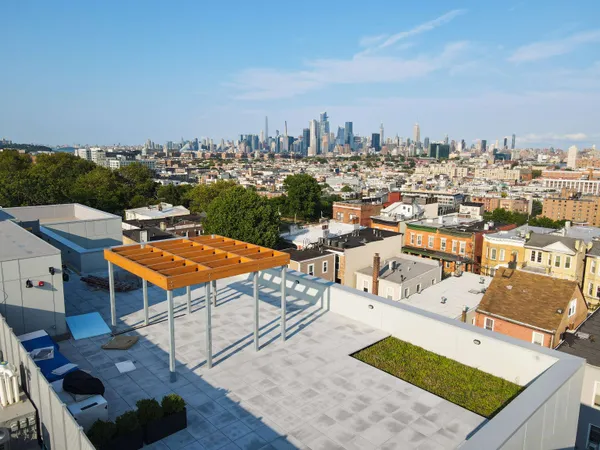 $3,810 | 418 Palisade Avenue, Unit 411, Jersey City, NJ 07307