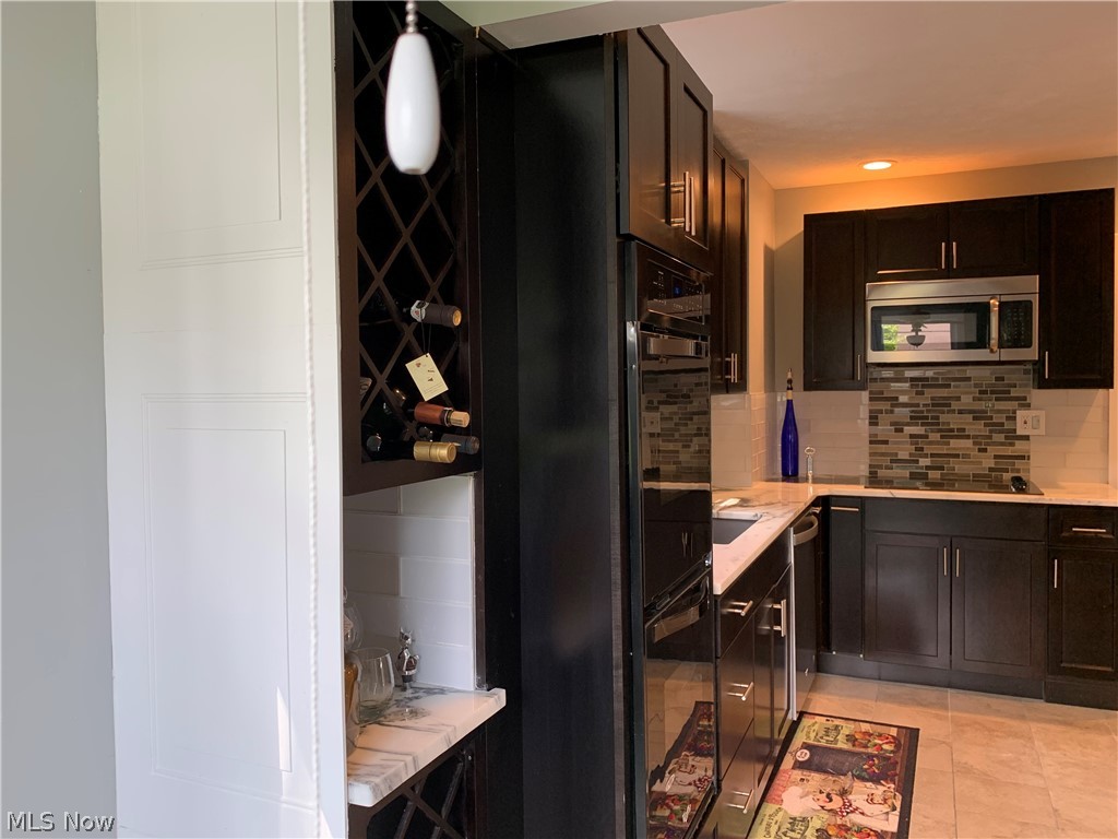 16256 Oakhill Road Cleveland, OH 44112 - Photo 10 of 26