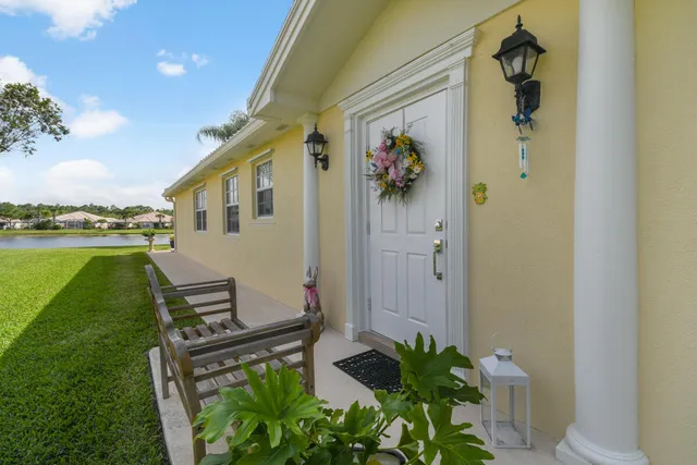 $485,000 | 9193 Southeast Retreat Drive, Hobe Sound, FL 33455