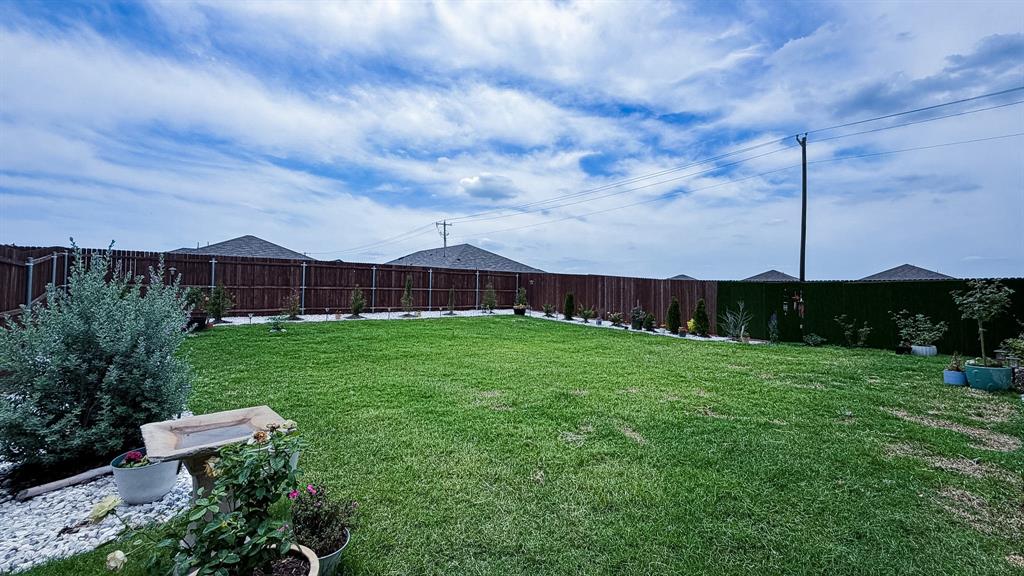702 Sunlight Loop Princeton, TX 75407 - Photo 31 of 32