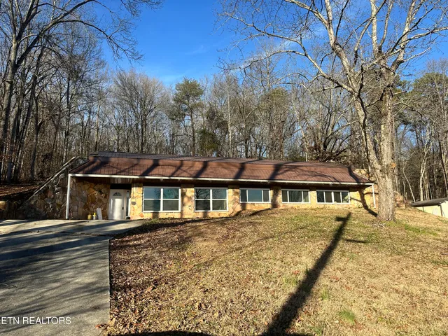 $279,900 | 522 College Grove Road, Rockwood, TN 37854
