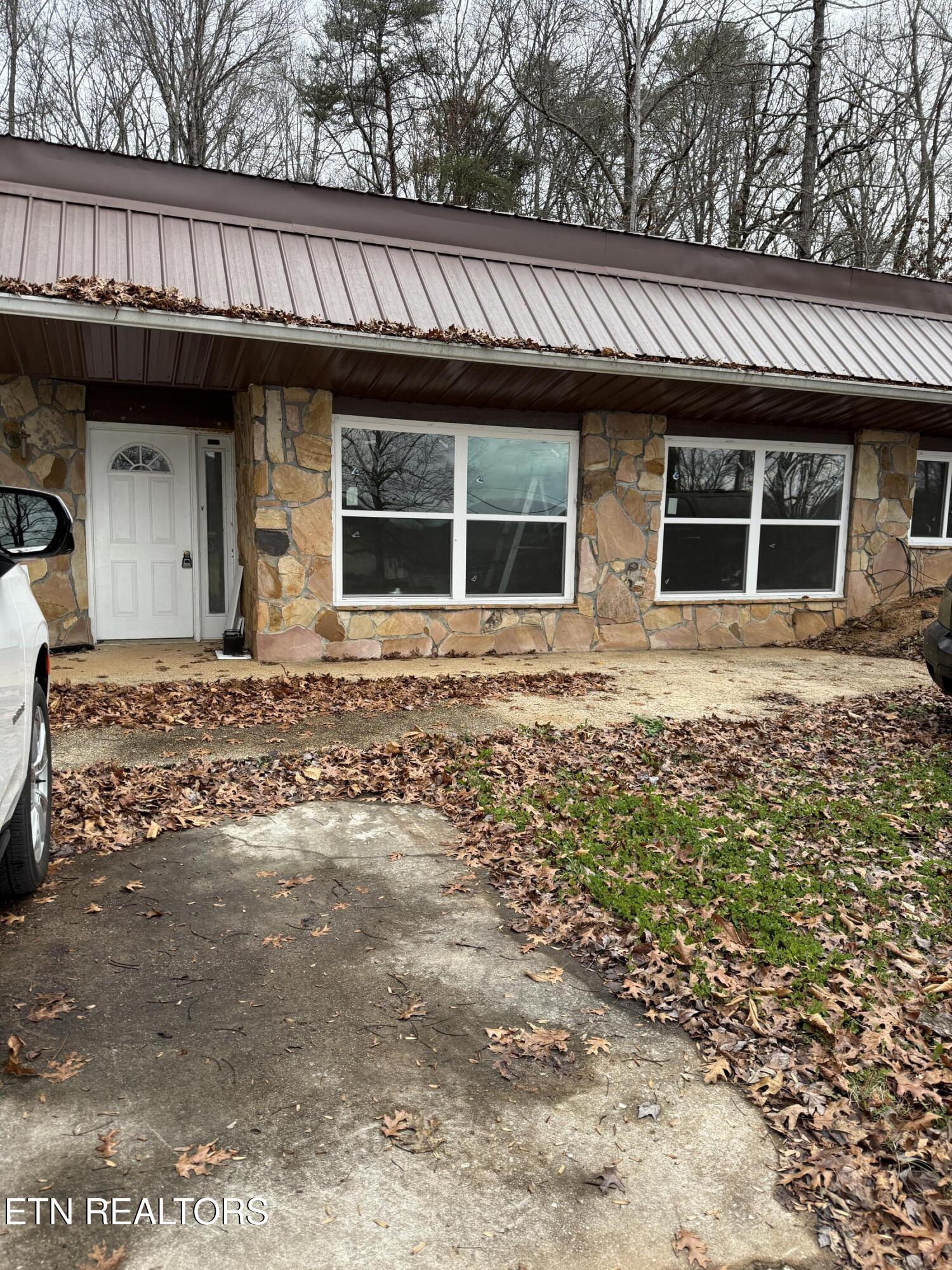 522 College Grove Road Rockwood, TN 37854 - Photo 2 of 19 IMG_3017
