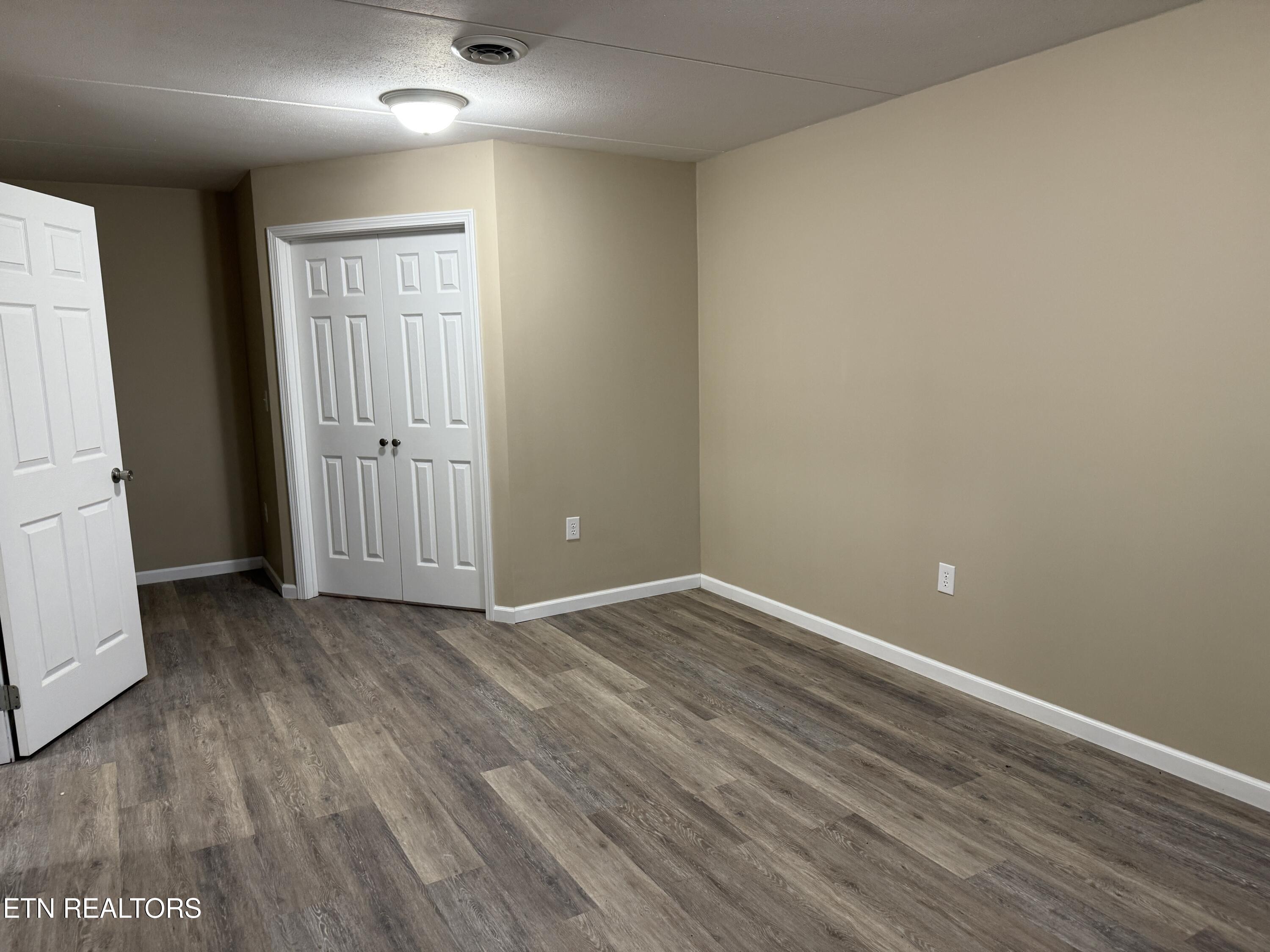 522 College Grove Road Rockwood, TN 37854 - Photo 10 of 16 Master bedroom