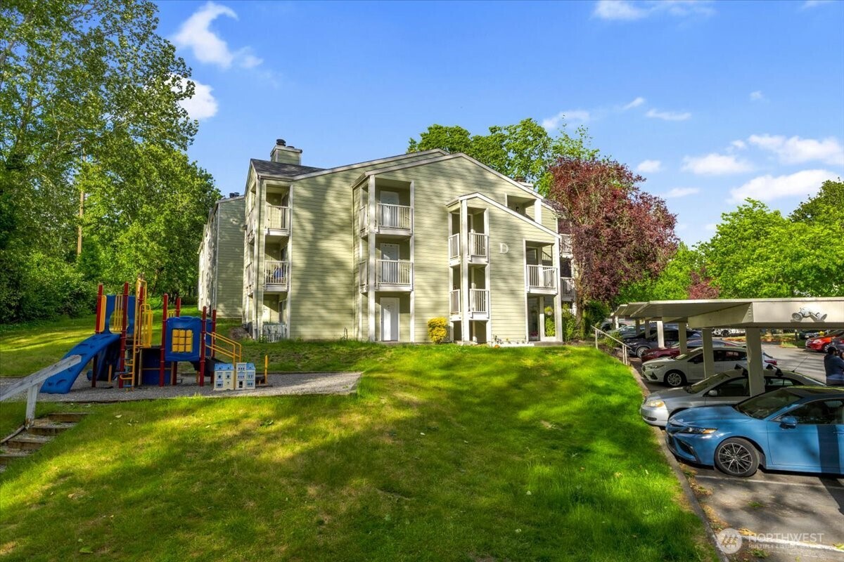 975 Aberdeen Avenue Northeast, Unit D105 Renton, WA 98056 - Photo 14 of 15