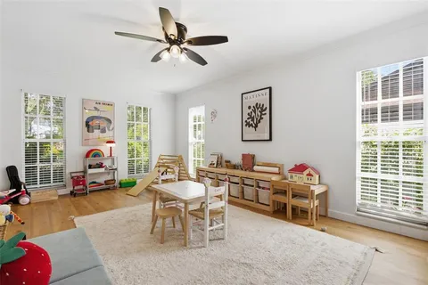 $724,900 | 16909 Rolling Rock Drive, Tampa, FL 33618
