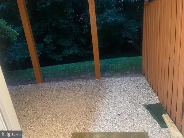 a view of a yard