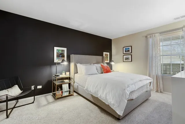 $2,400 | 1681 Buttonwood Circle, Unit 2724, Schaumburg, IL 60173