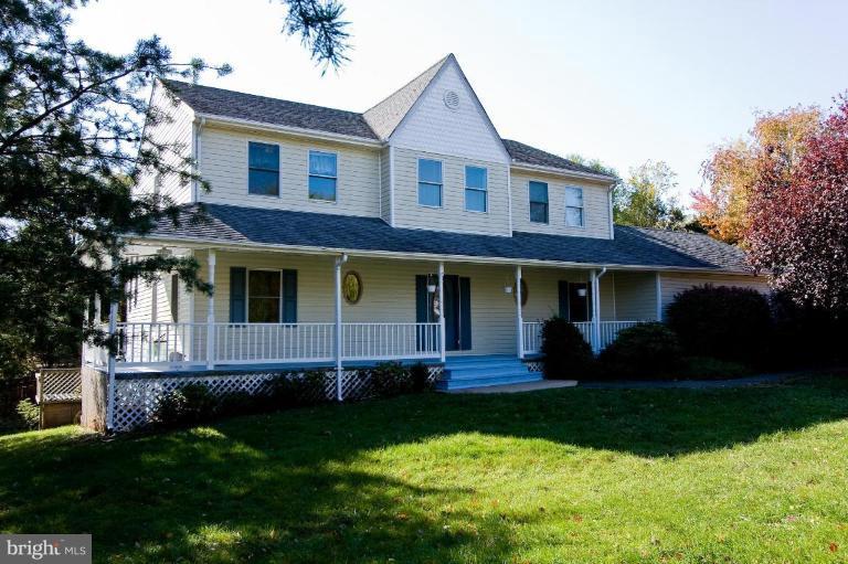 3901 Chantilly Road Chantilly, VA 20151 - Photo 1 of 28 Exterior (Main)