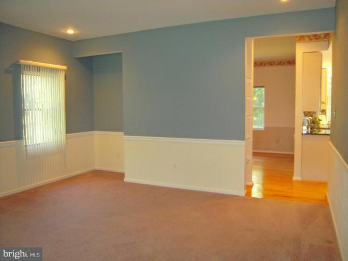 3901 Chantilly Road Chantilly, VA 20151 - Photo 17 of 28 Living Room