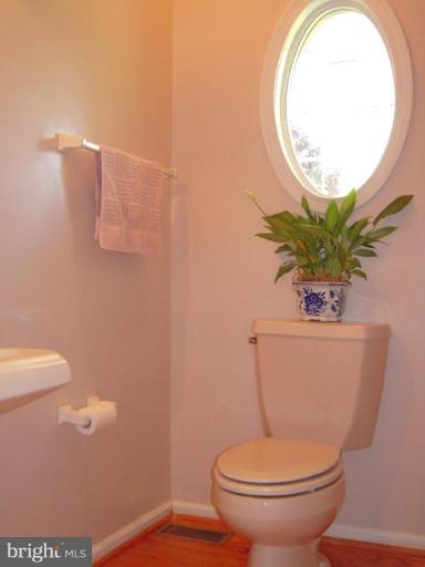 3901 Chantilly Road Chantilly, VA 20151 - Photo 18 of 28 Bath #1