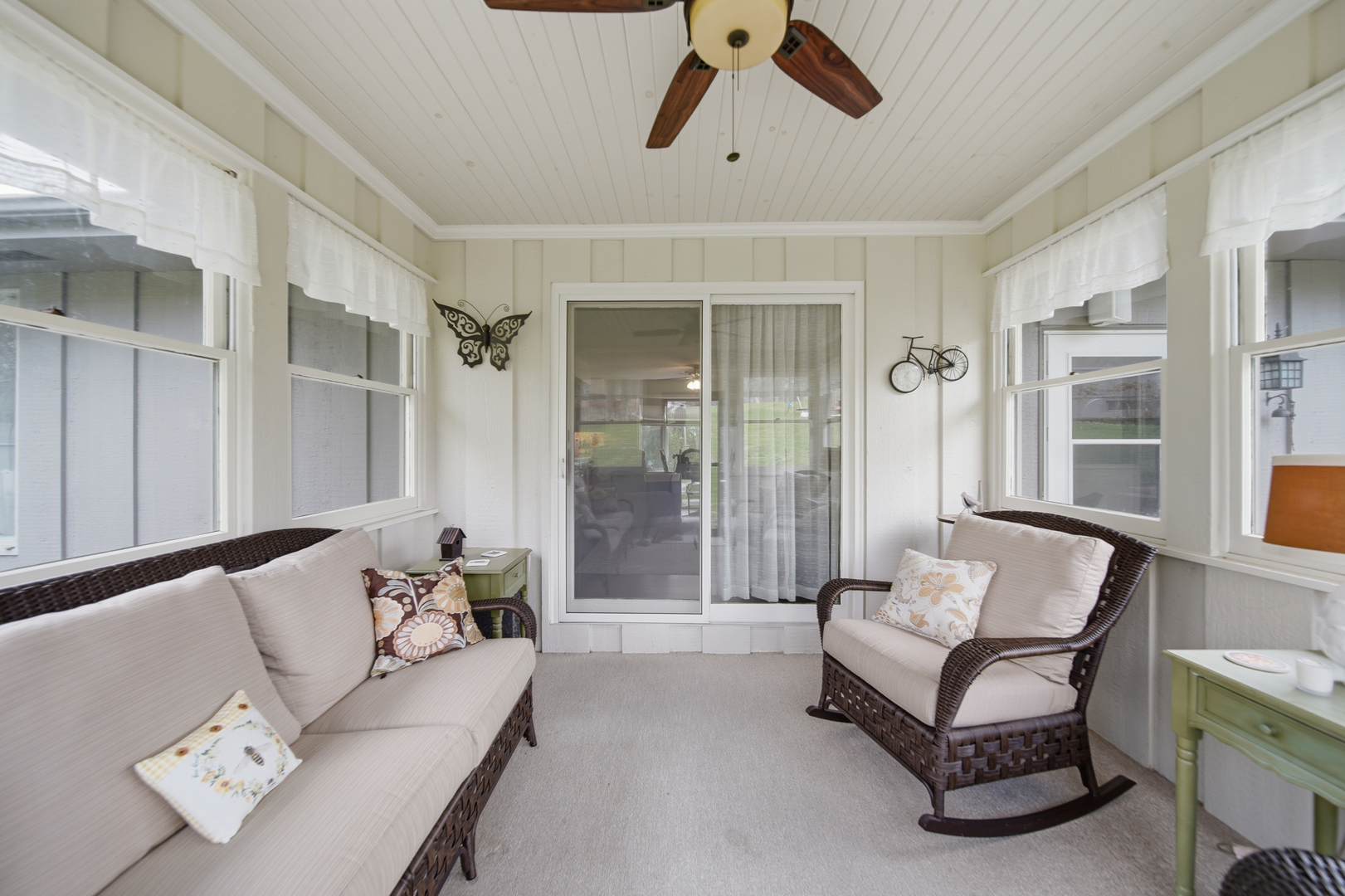 476 Timberland Drive Dixon, IL 61021 - Photo 25 of 32 a living room with furniture and a glass door