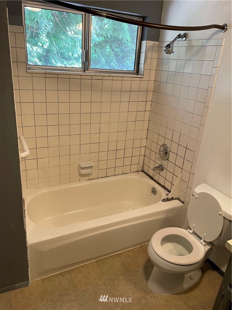 10018 Northeast 202nd Street Bothell, WA 98011 - Photo 16 of 17