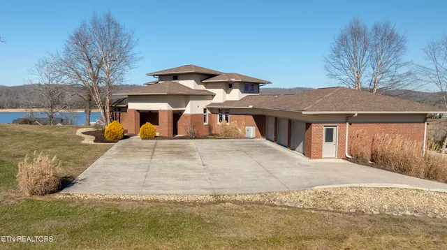 $899,500 | 255 Sunset View, Sharps Chapel, TN 37866