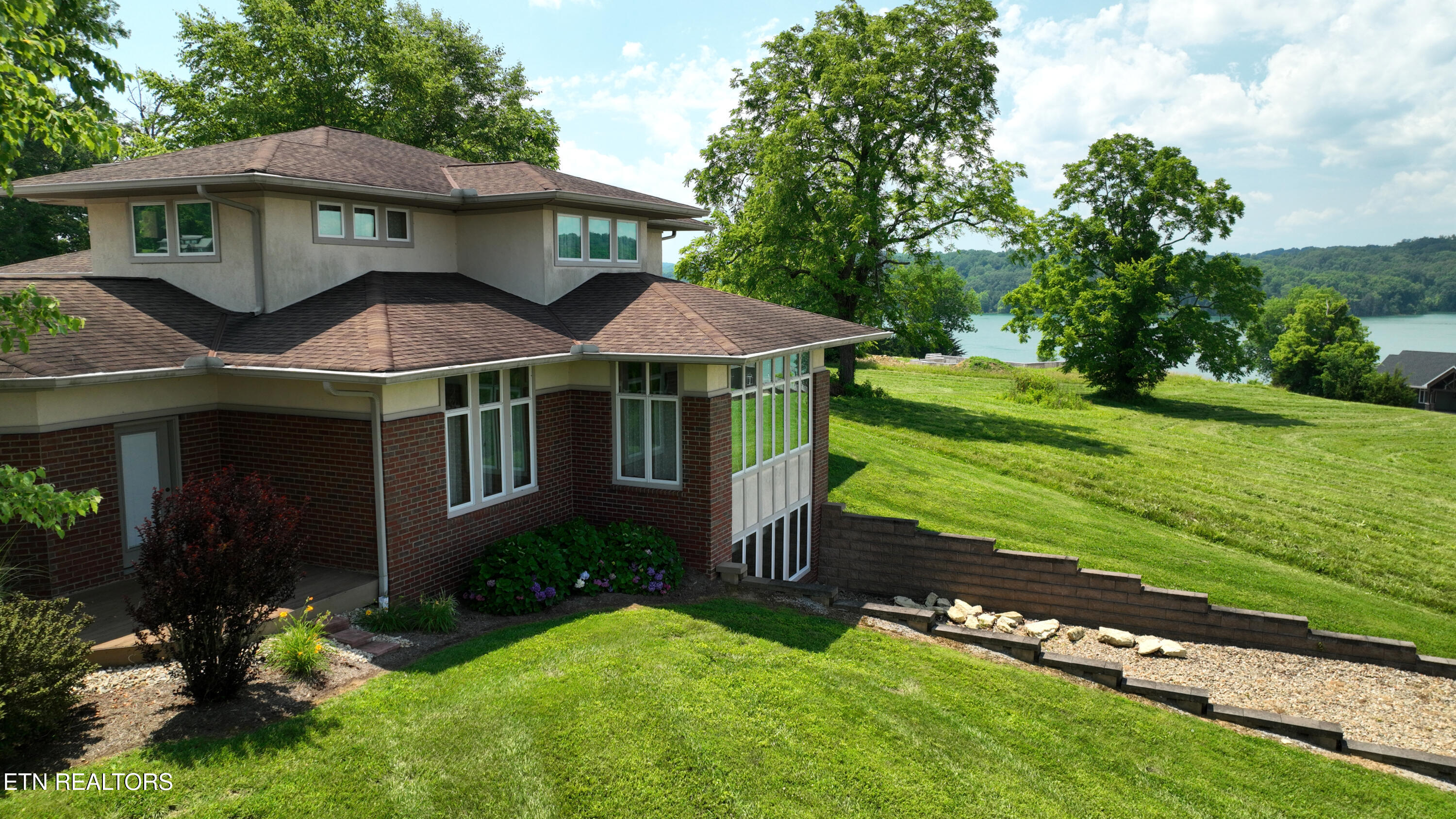 255 Sunset View Sharps Chapel, TN 37866 - Photo 6 of 59 255 Sunset View, Sunset Bay, Norris Lake