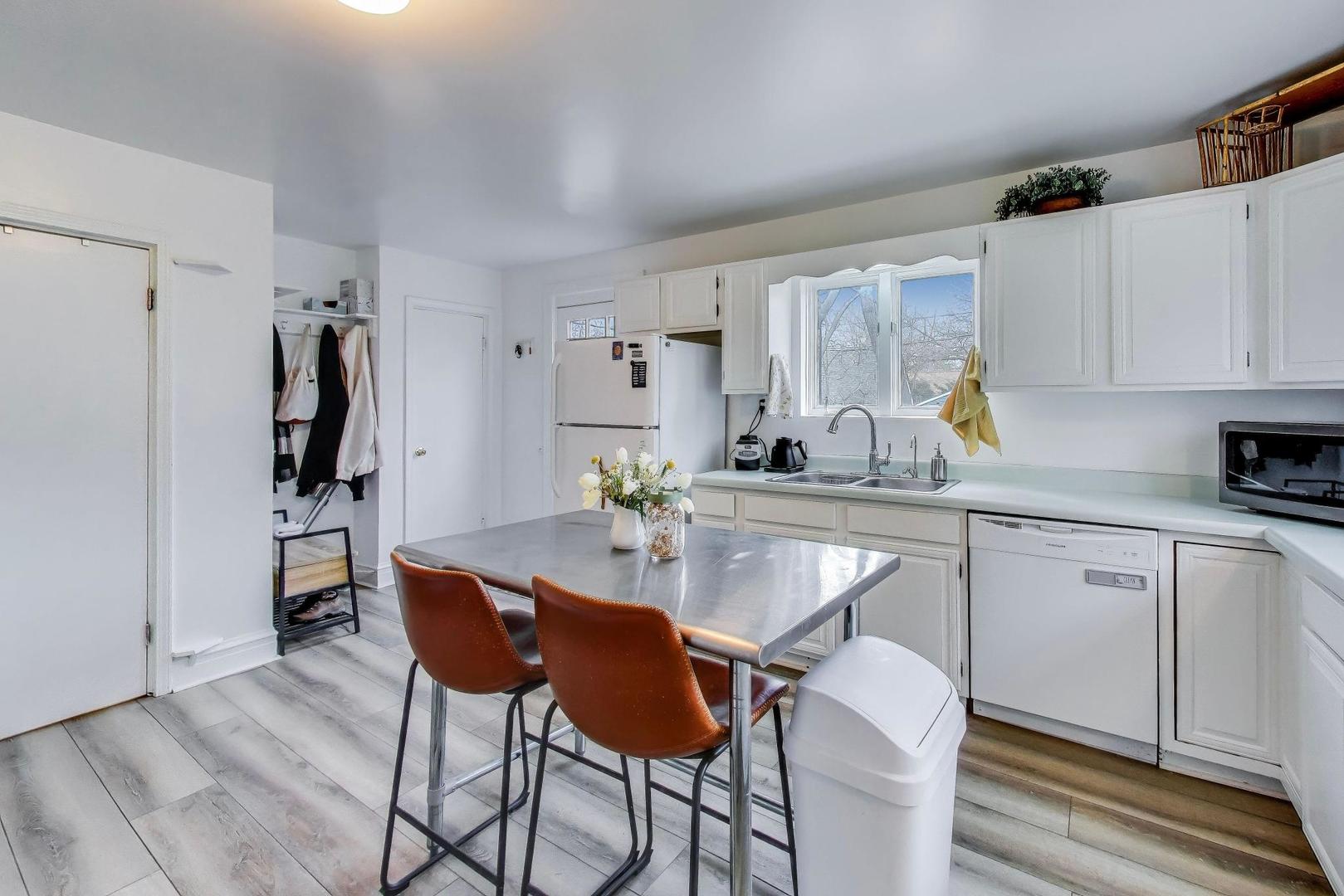 1315 Main Street Evanston, IL 60202 - Photo 16 of 59