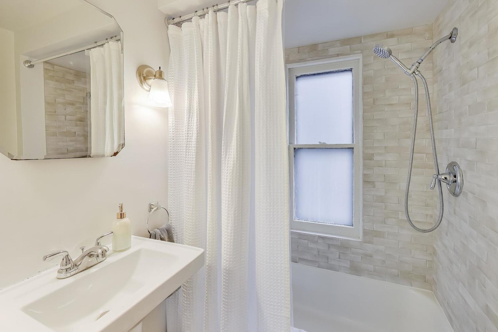 1315 Main Street Evanston, IL 60202 - Photo 22 of 59