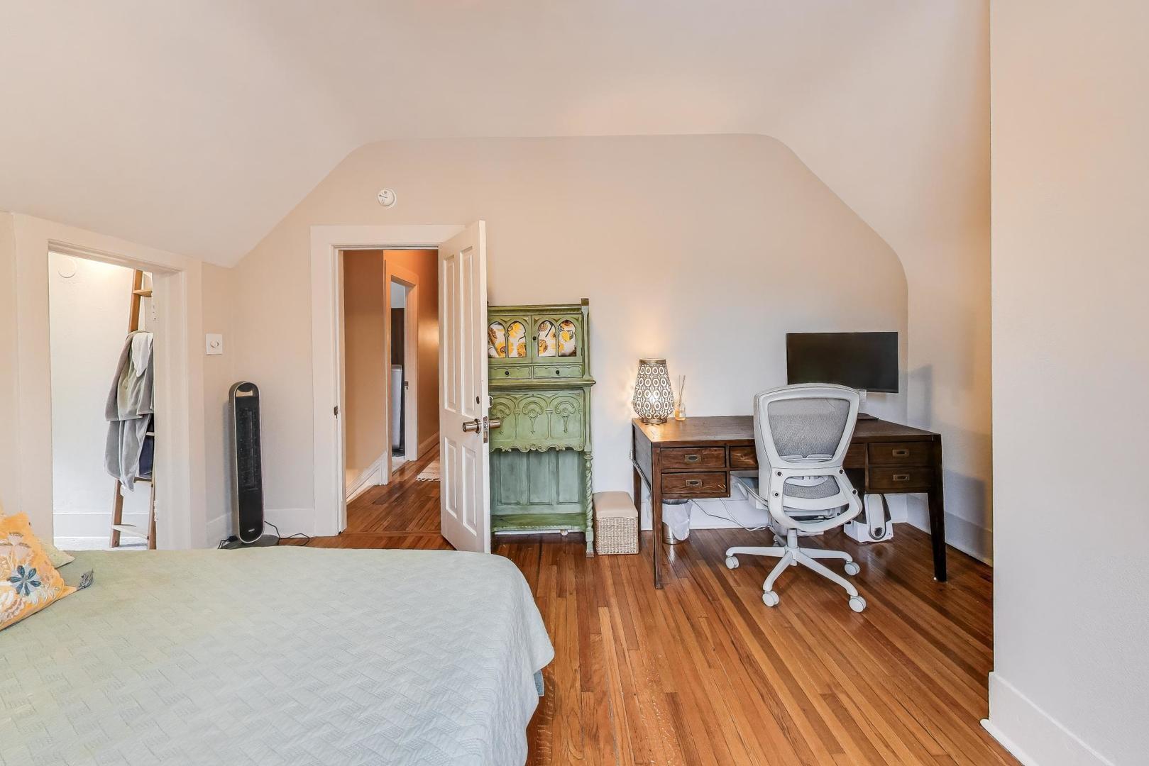 1315 Main Street Evanston, IL 60202 - Photo 25 of 59