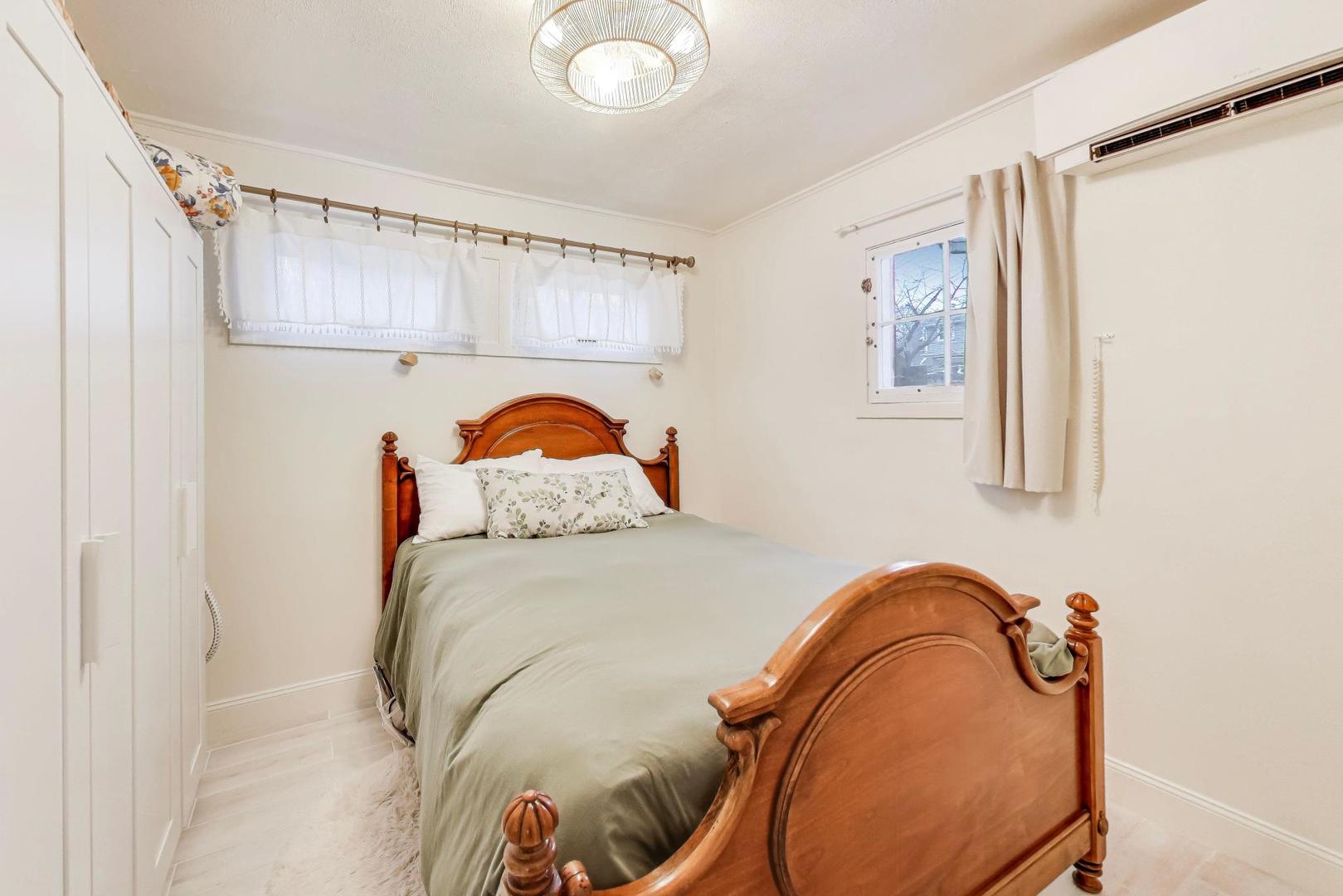 1315 Main Street Evanston, IL 60202 - Photo 51 of 59