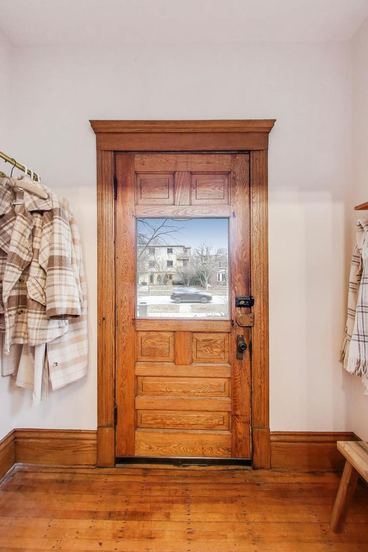 1315 Main Street Evanston, IL 60202 - Photo 6 of 59