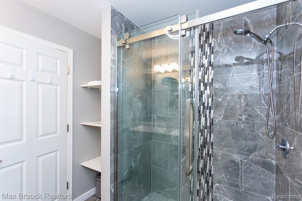 3918 Crooks Road Rochester Hills, MI 48309 - Photo 35 of 66