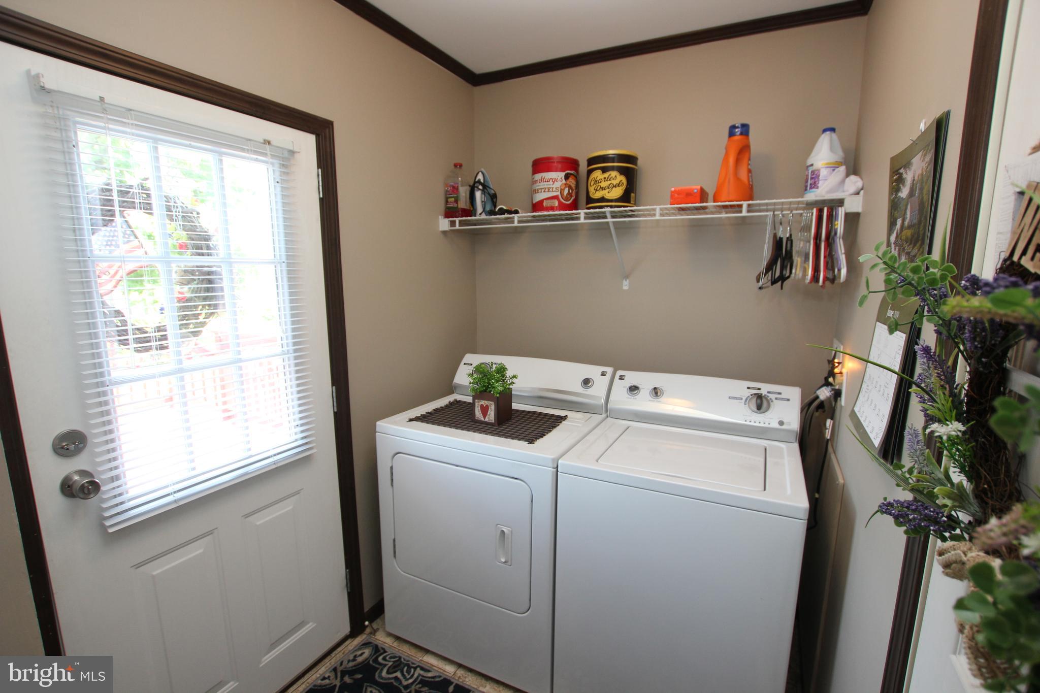 33861 Gordy Road Laurel, DE 19956 - Photo 22 of 29 Laundry Room