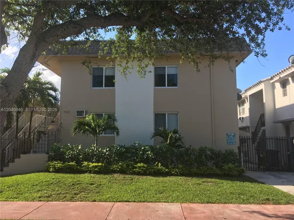 $1,600 | 960 Biarritz Drive, Unit 2, Miami Beach, FL 33141