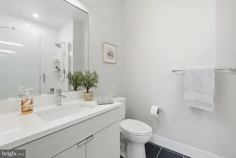 $619,000 | 502 Diamondback Drive, Unit 204, Gaithersburg, MD 20878