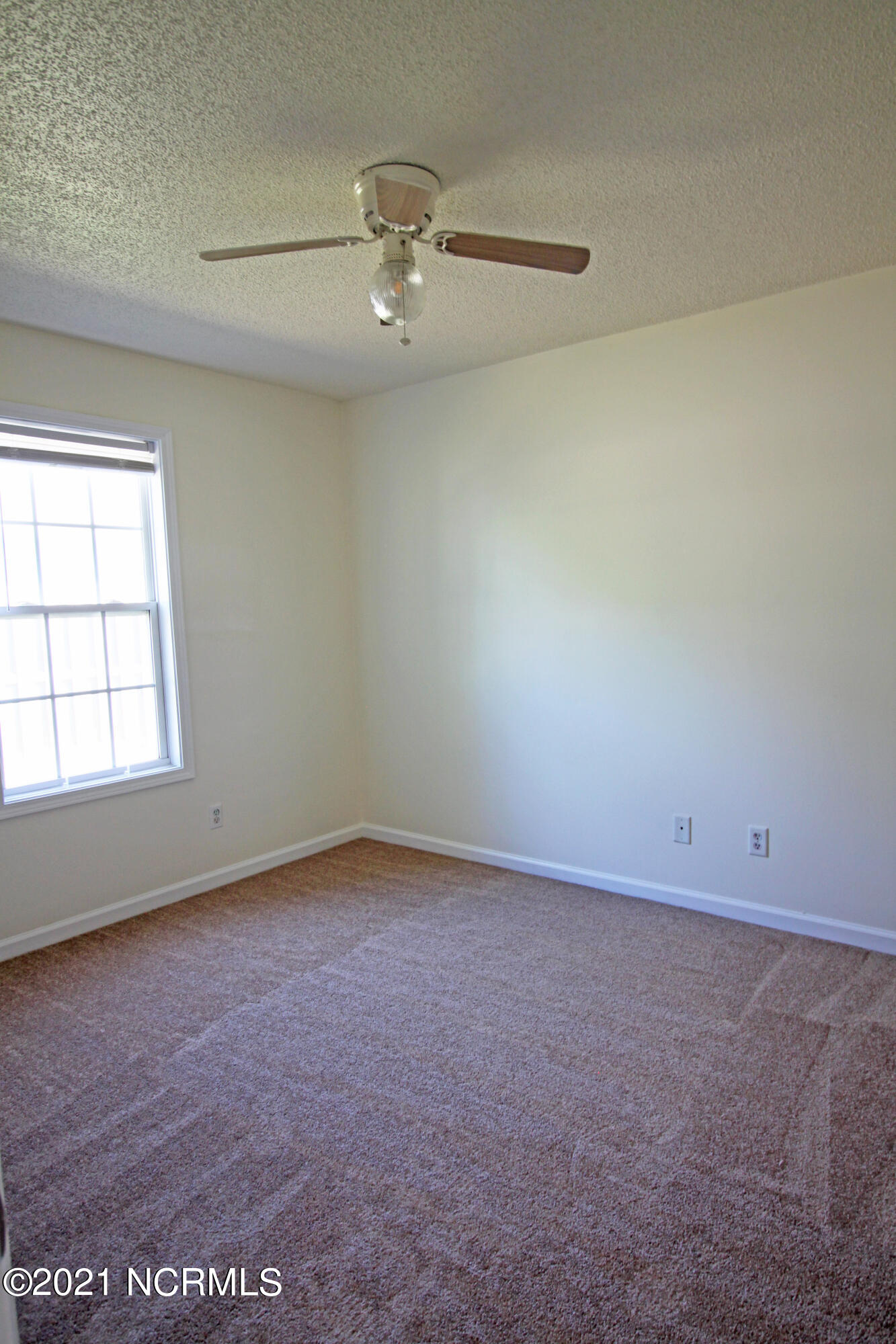 113 Bay Tree Circle Hampstead, NC 28443 - Photo 12 of 19 Bedroom 3