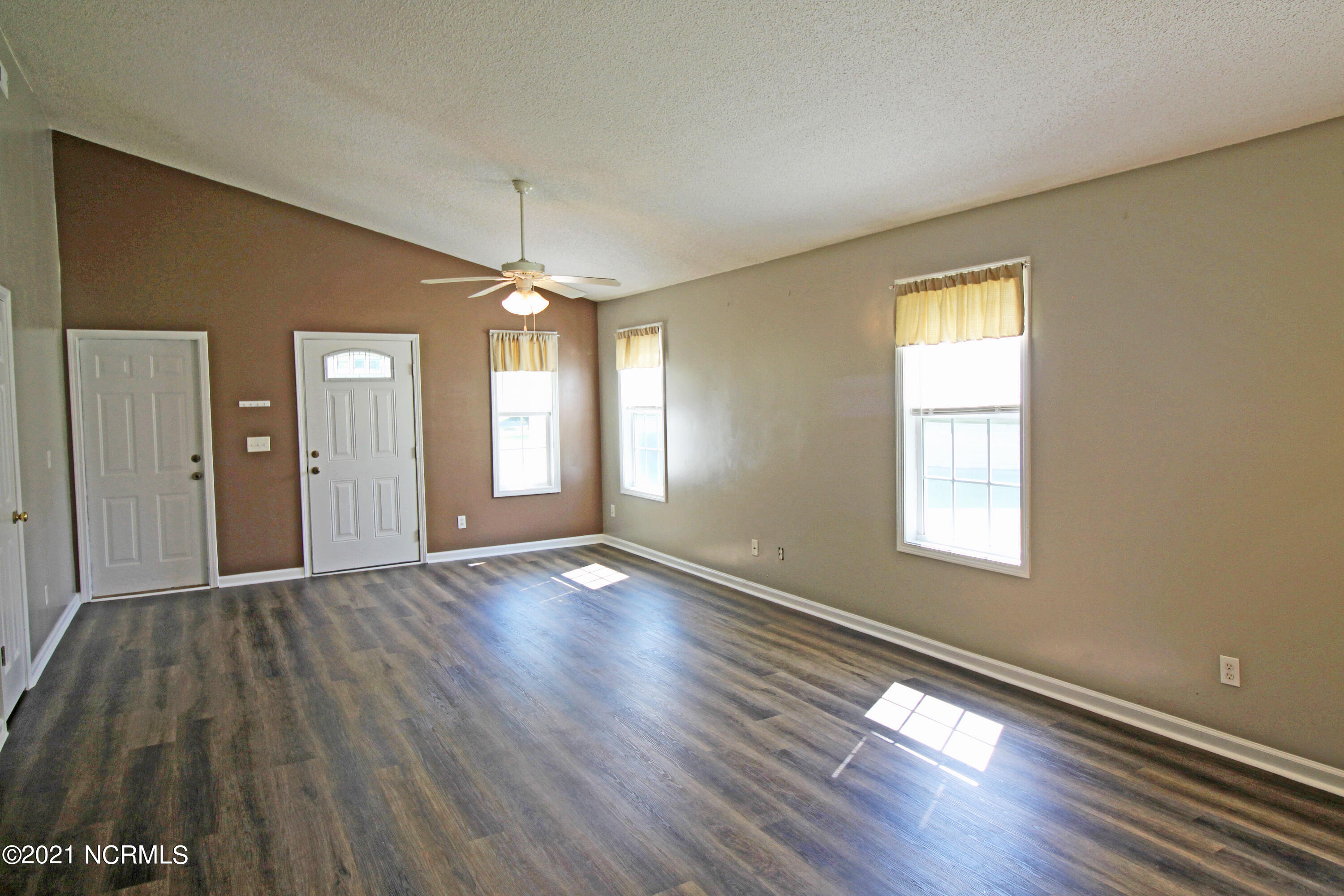 113 Bay Tree Circle Hampstead, NC 28443 - Photo 15 of 19 IMG_6489