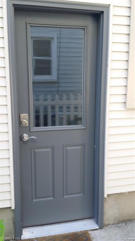 2232 Columbia Road Berkley, MI 48072 - Photo 13 of 30