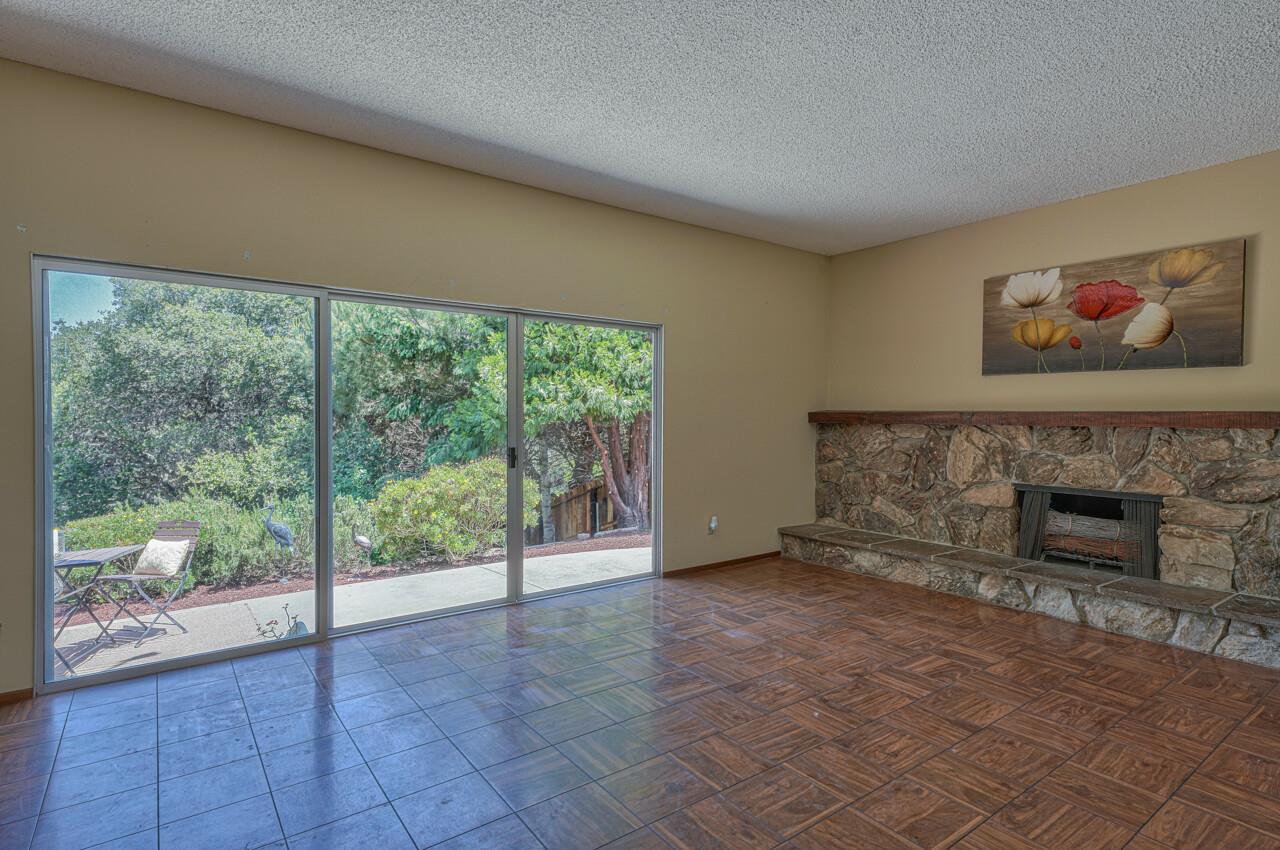 9423 Willow Oak Road Salinas, CA 93907 - Photo 6 of 37 Gallery Image 6