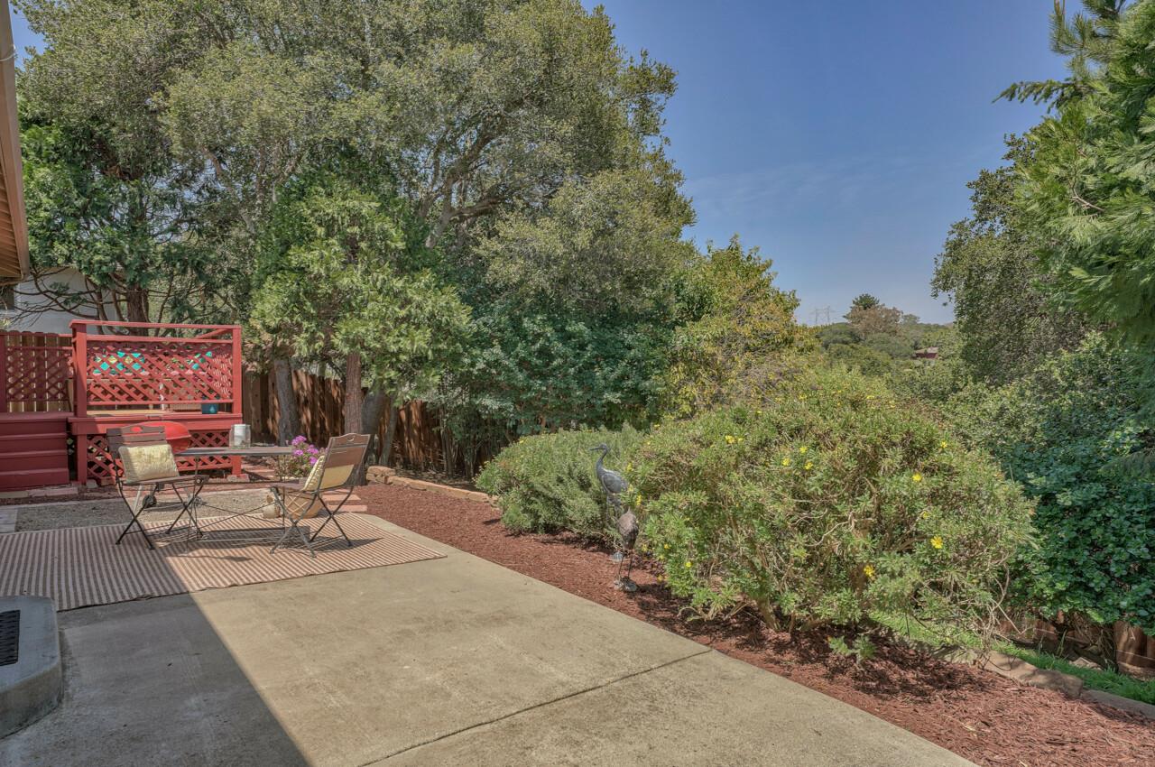 9423 Willow Oak Road Salinas, CA 93907 - Photo 8 of 37 Gallery Image 8