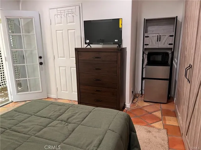 $1,300 | 2515 Crest View Drive, Unit ADU #2, Los Angeles, CA 90046