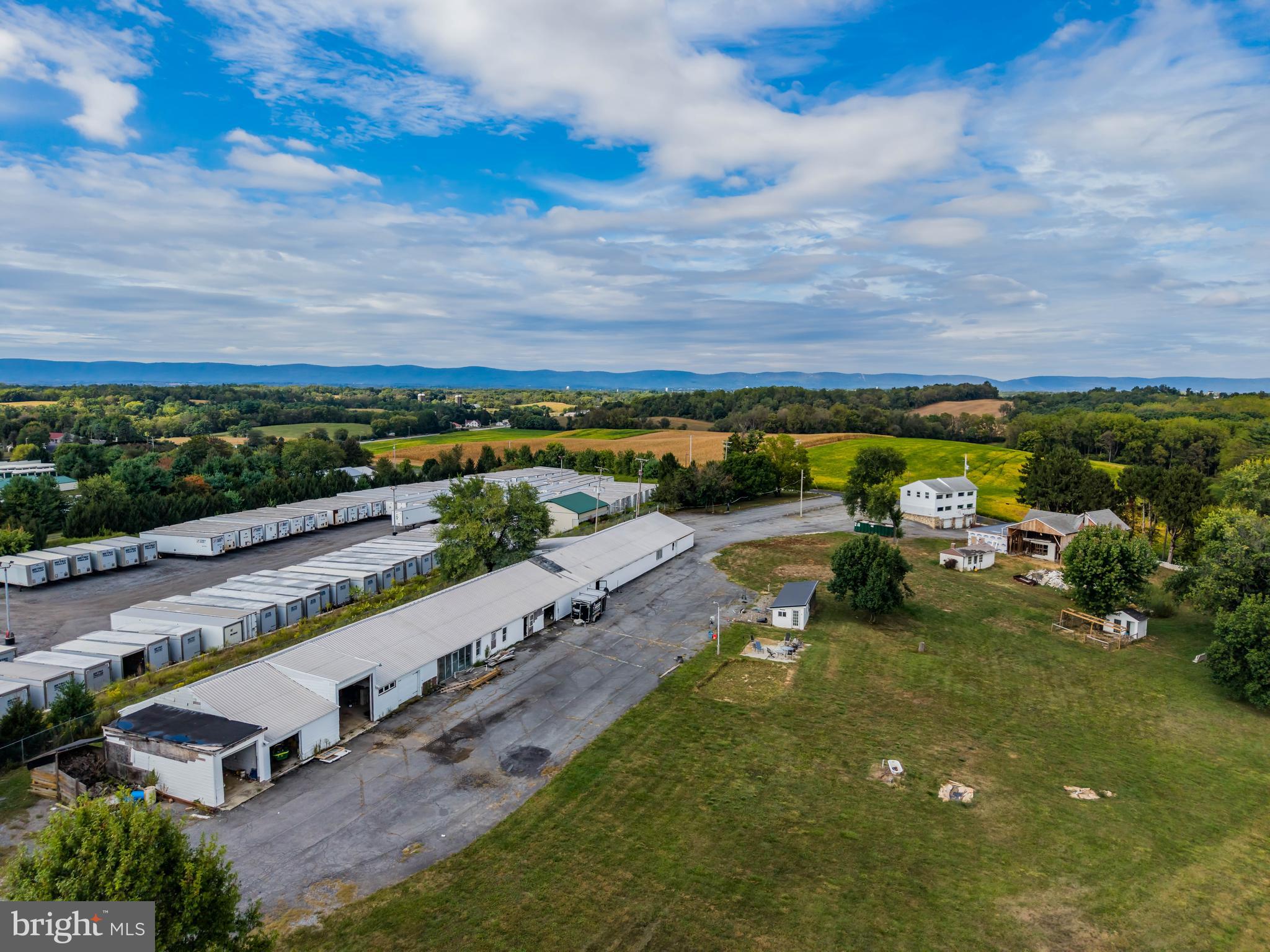 51 Heisers Lane Carlisle, PA 17015 - Photo 4 of 81