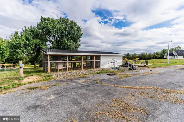 $599,900 | 51 Heisers Lane, Carlisle, PA 17015