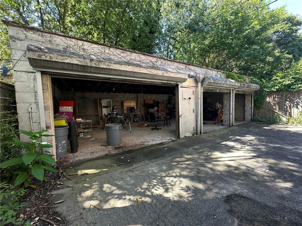 536 Monroe Street Brooklyn, NY 11221 - Photo 5 of 6 a view of a garage