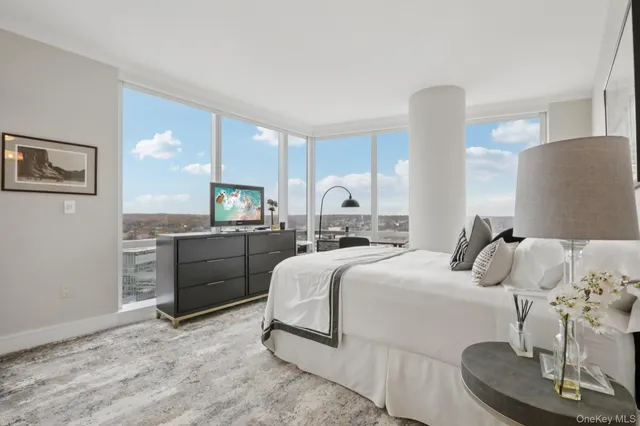 $1,449,000 | 5 Renaissance Square, Unit 27G, White Plains, NY 10601