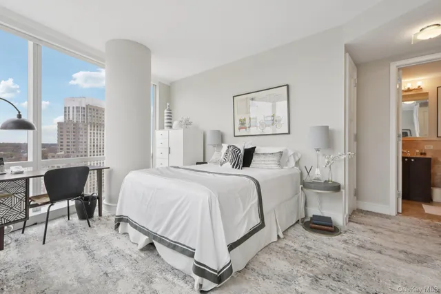 $1,449,000 | 5 Renaissance Square, Unit 27G, White Plains, NY 10601