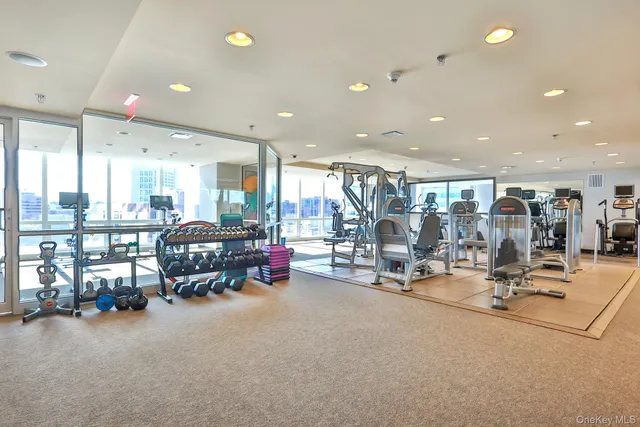 $1,449,000 | 5 Renaissance Square, Unit 27G, White Plains, NY 10601