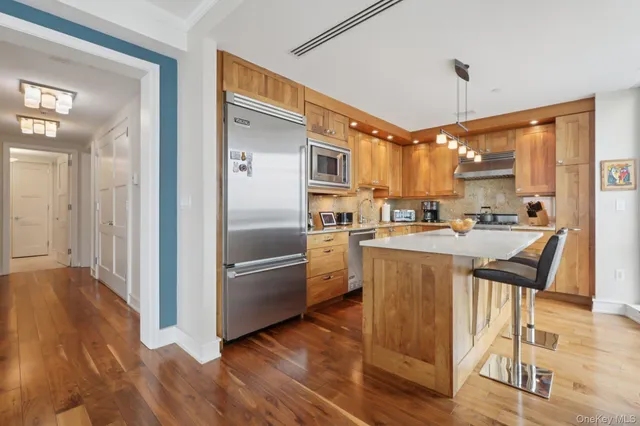 $1,449,000 | 5 Renaissance Square, Unit 27G, White Plains, NY 10601