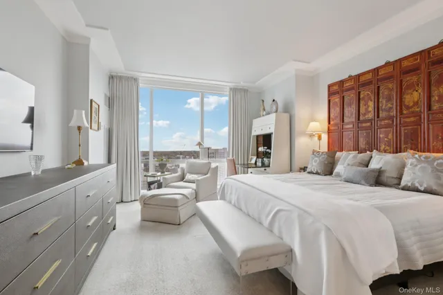 $1,449,000 | 5 Renaissance Square, Unit 27G, White Plains, NY 10601