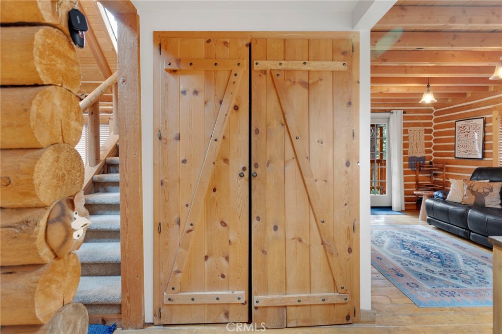 788 Buckingham Square Lake Arrowhead, CA 92352 - Photo 21 of 61 a view of a entryway with wooden floor