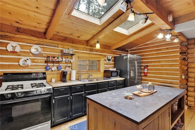 $314,999 | 788 Buckingham Square, Lake Arrowhead, CA 92352