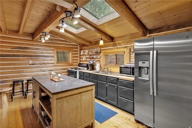 $314,999 | 788 Buckingham Square, Lake Arrowhead, CA 92352