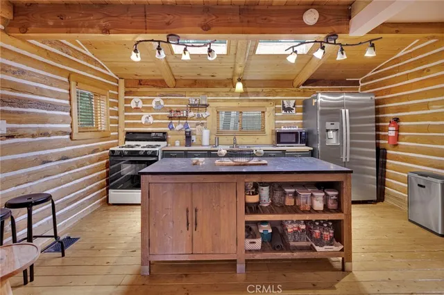 $314,999 | 788 Buckingham Square, Lake Arrowhead, CA 92352