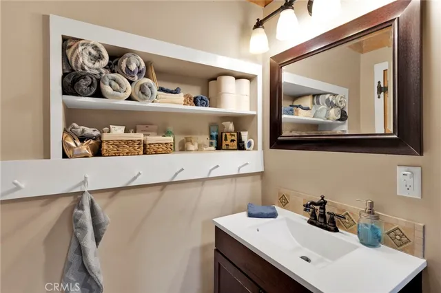 $314,999 | 788 Buckingham Square, Lake Arrowhead, CA 92352