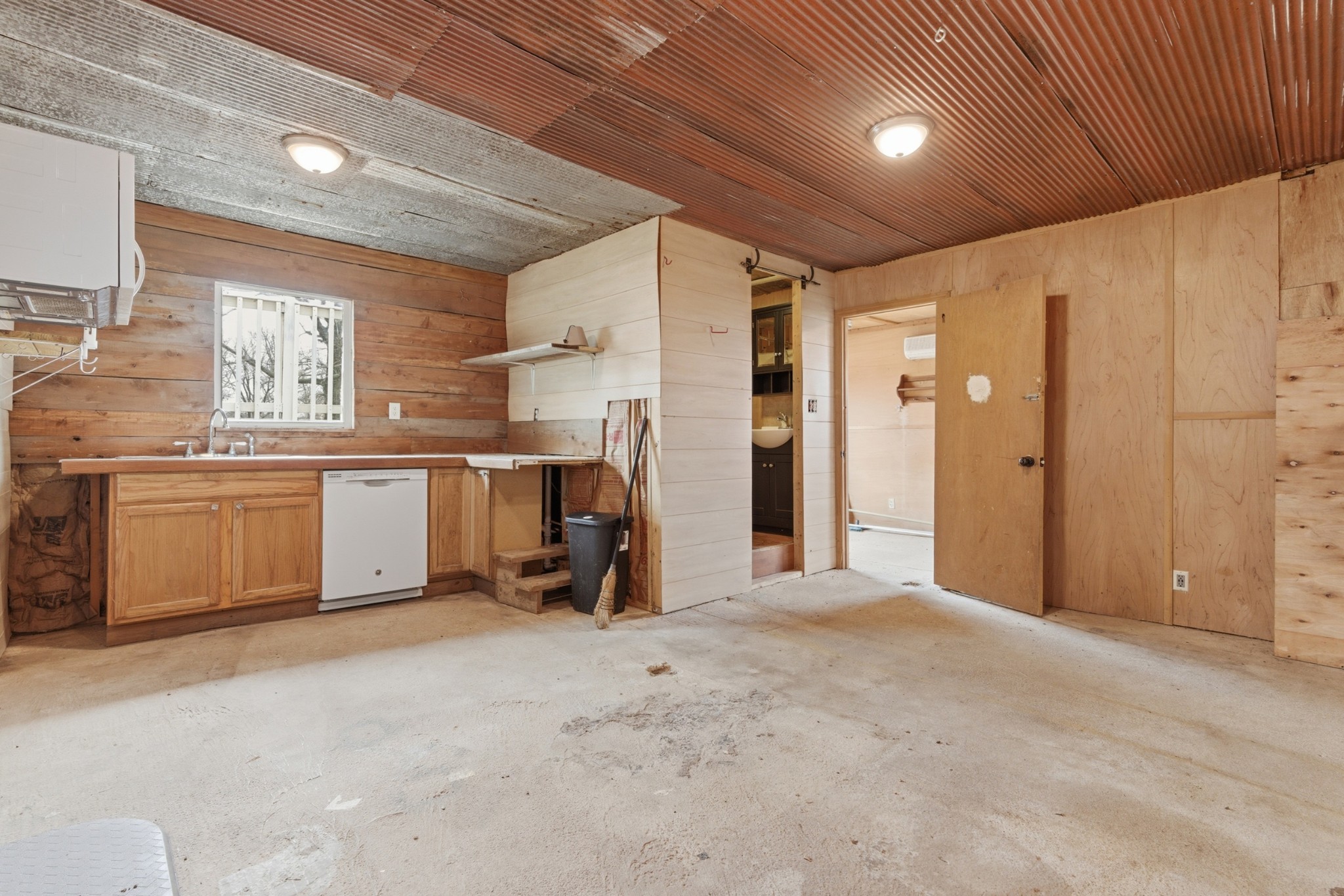 585 Bell Point Road Laceys Spring, AL 35754 - Photo 35 of 46