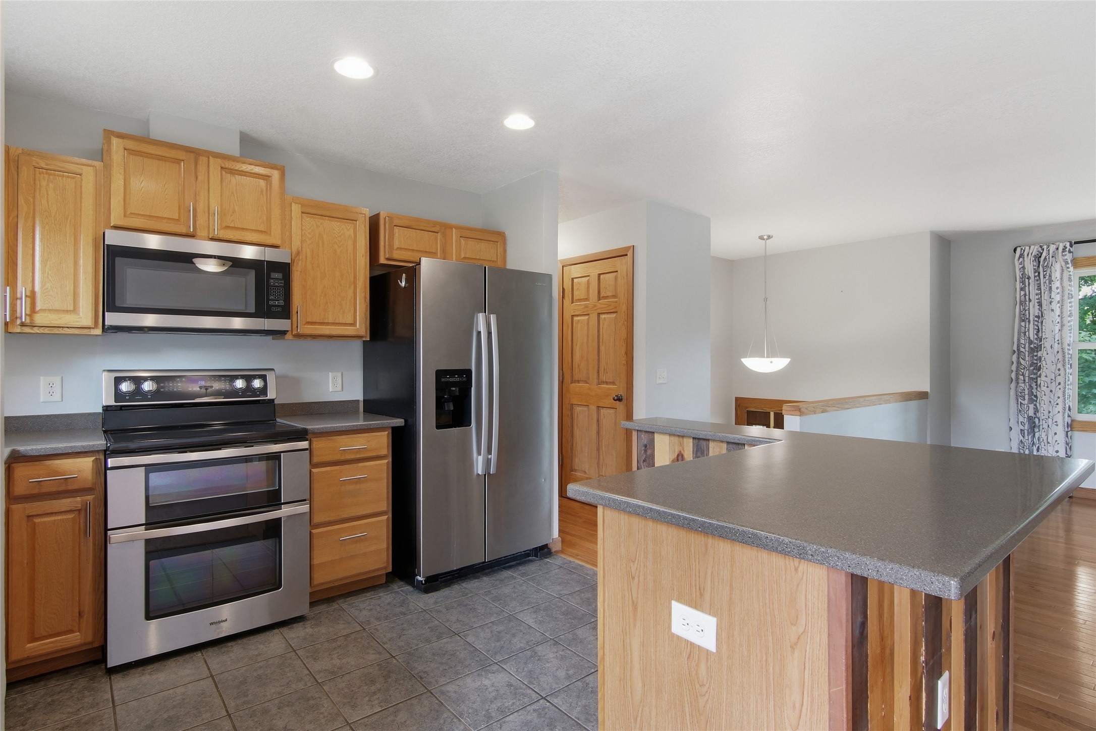 915 West Marshall Street Rice Lake, WI 54868 - Photo 10 of 39