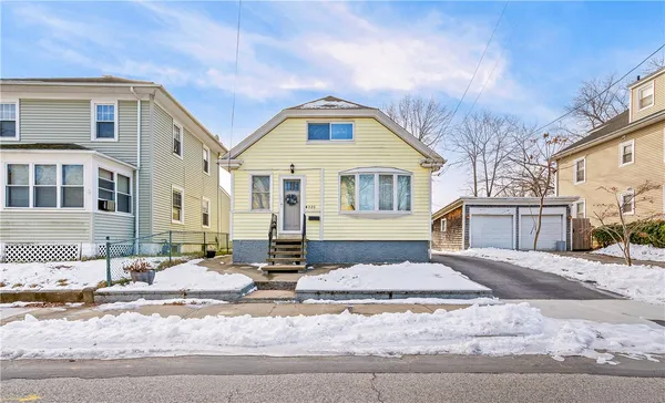 $365,000 | 220 Bay View Avenue, Cranston, RI 02905